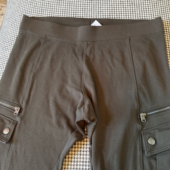 Express Olive green fitted lounge pants size medium - Picture 4 of 9